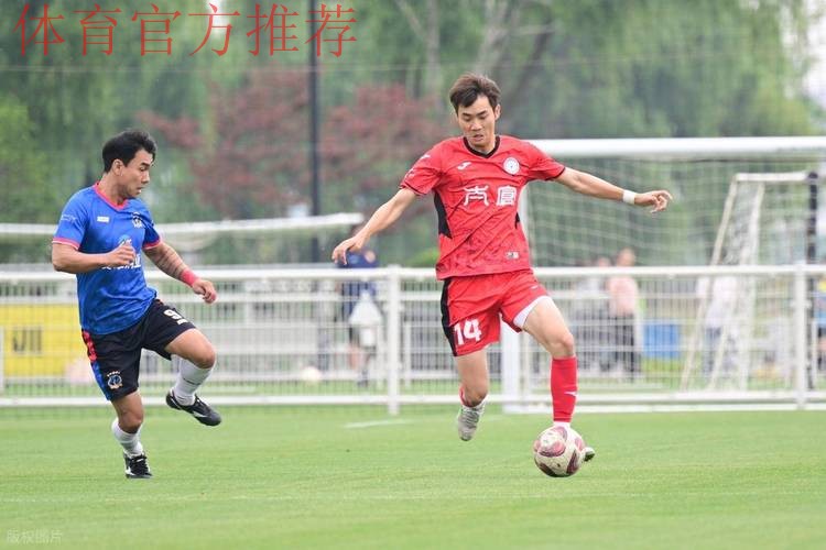 殷嘉明：“苏超”球员的双面人生